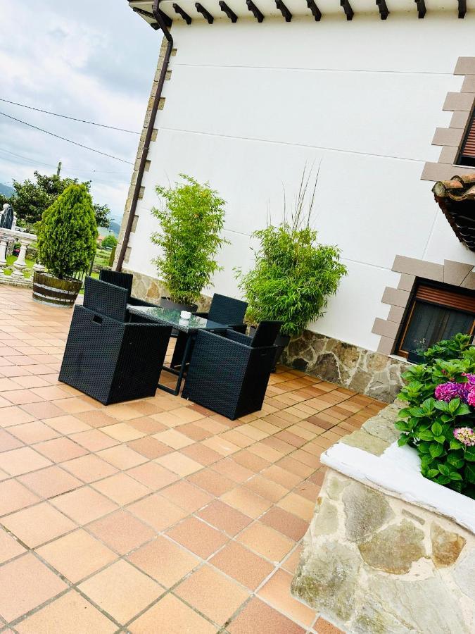 Apartamentos Nel I Santillana del Mar Bagian luar foto