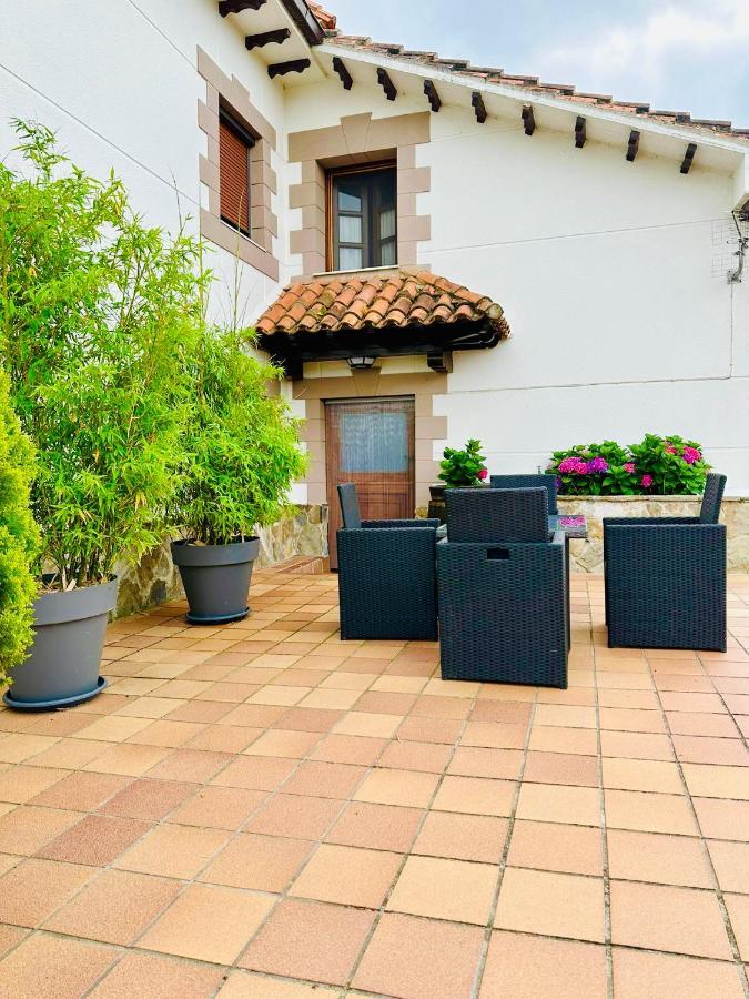 Apartamentos Nel I Santillana del Mar Bagian luar foto