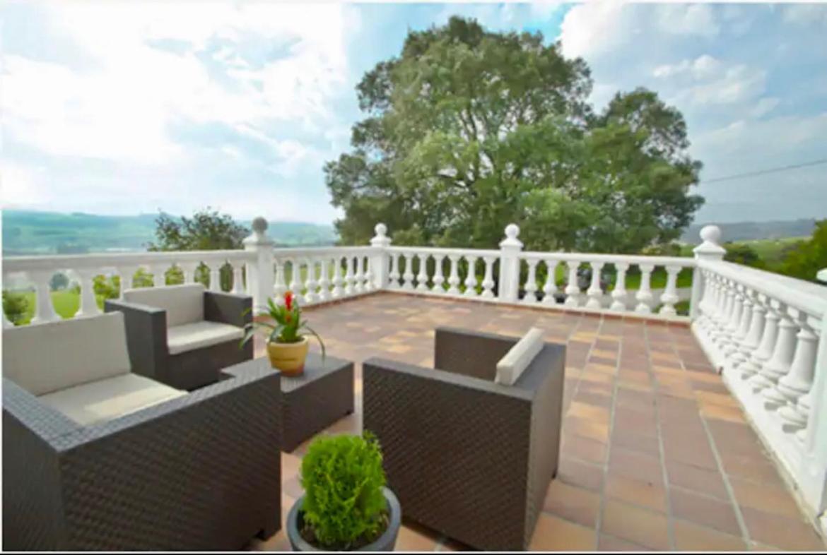 Apartamentos Nel I Santillana del Mar Bagian luar foto