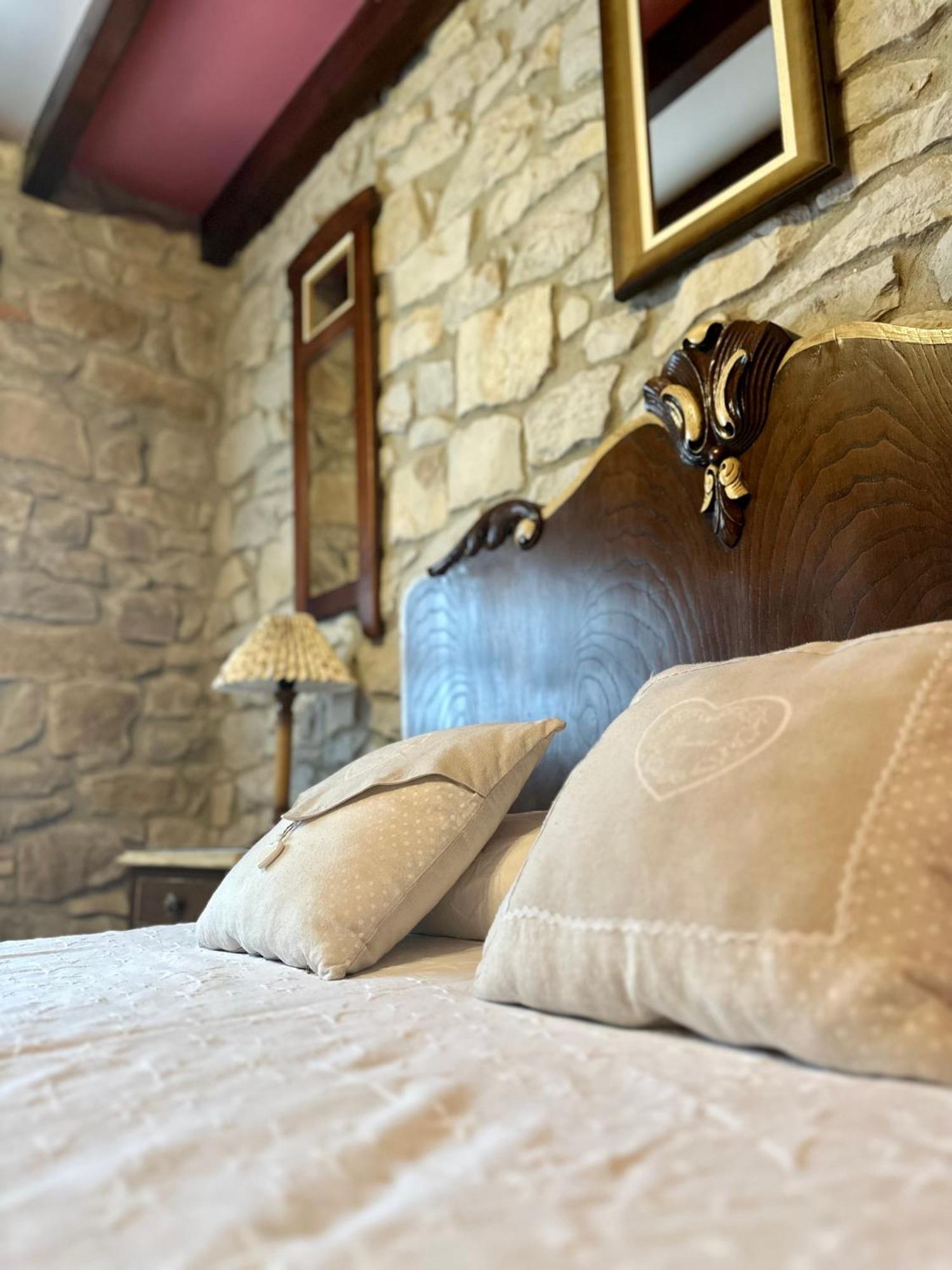 Apartamentos Nel I Santillana del Mar Bagian luar foto