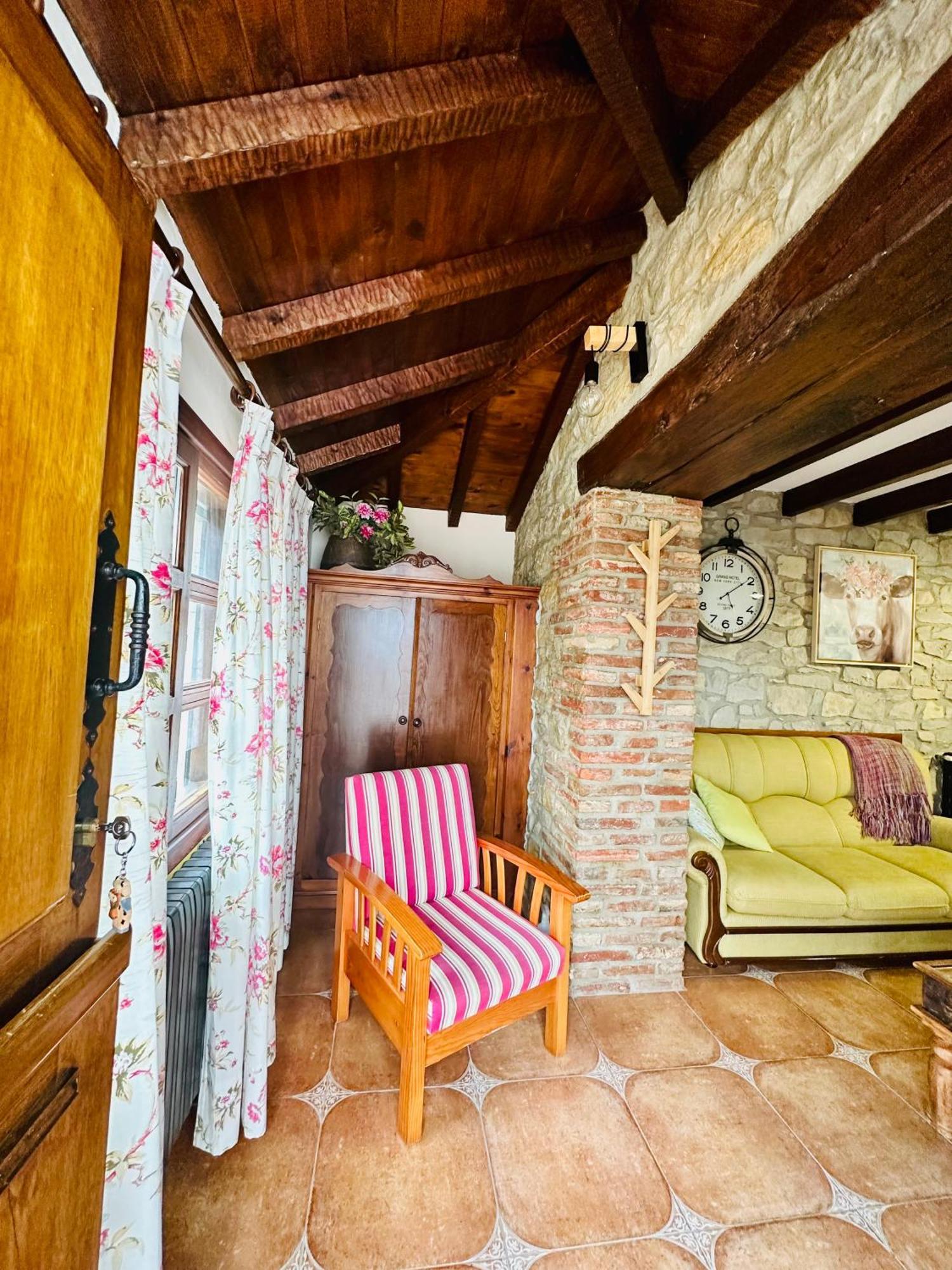 Apartamentos Nel I Santillana del Mar Bagian luar foto
